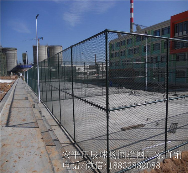 球場圍欄網(wǎng)圖片